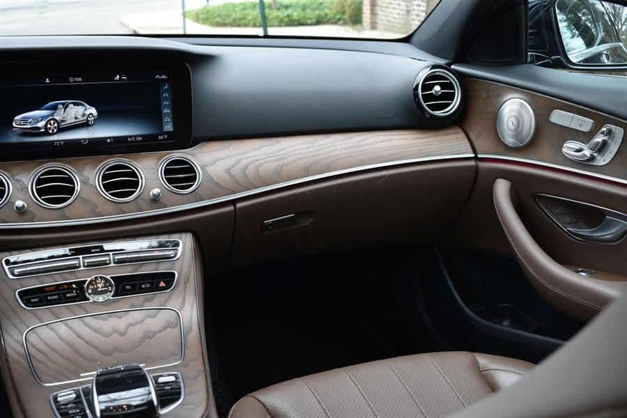 Used Mercedes-benz E-class E 300 4MATIC AWD 4dr Sedan 2019 | Camy Cars. Great Neck, New York Used Mercedes-benz E-class E 300 4MATIC AWD 4dr Sedan 2019 | Camy Cars. Great Neck, New York