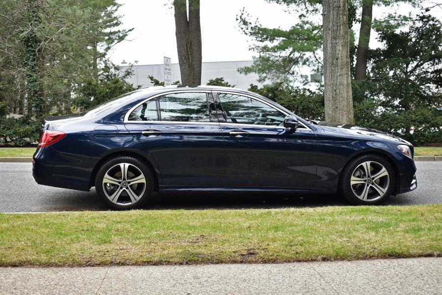 Used Mercedes-benz E-class E 300 4MATIC AWD 4dr Sedan 2019 | Camy Cars. Great Neck, New York Used Mercedes-benz E-class E 300 4MATIC AWD 4dr Sedan 2019 | Camy Cars. Great Neck, New York