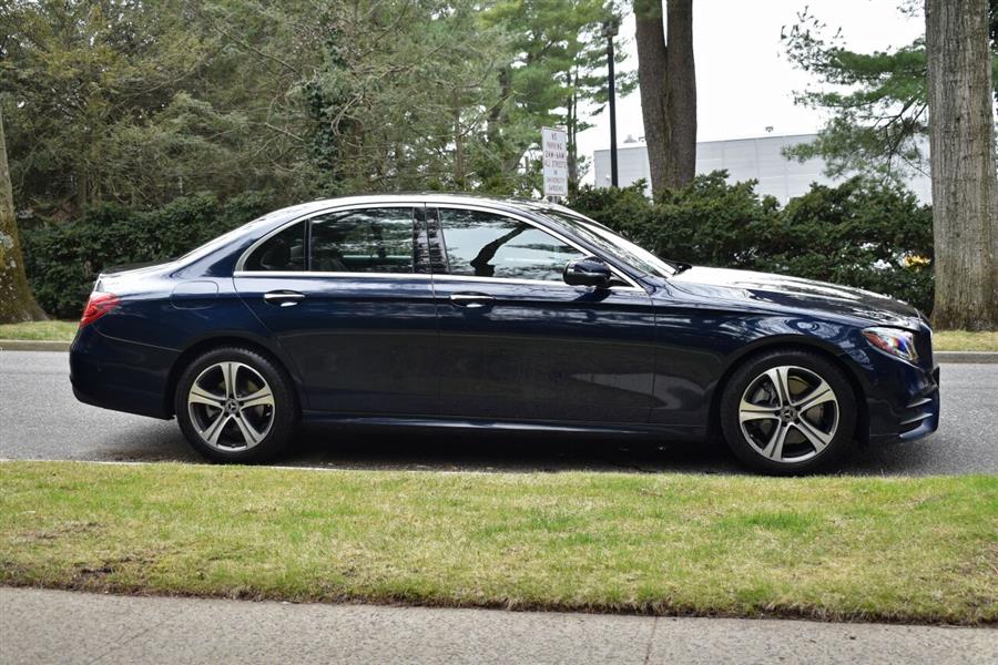 Used Mercedes-benz E-class E 300 4MATIC AWD 4dr Sedan 2019 | Camy Cars. Great Neck, New York Used Mercedes-benz E-class E 300 4MATIC AWD 4dr Sedan 2019 | Camy Cars. Great Neck, New York