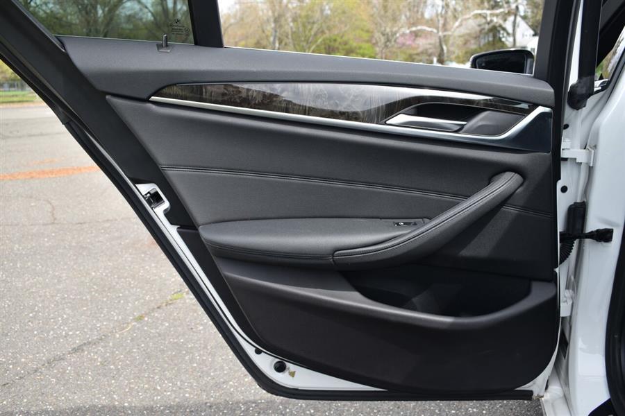 2019 BMW 5 Series 530i xDrive AWD 4dr Sedan, available for sale in Great Neck, New York | Camy Cars. Great Neck, New York 2019 BMW 5 Series 530i xDrive AWD 4dr Sedan, available for sale in Great Neck, New York | Camy Cars. Great Neck, New York