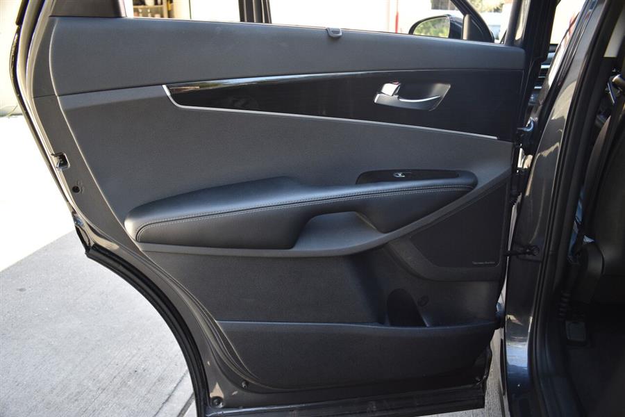 Used Kia Sorento 3.3L EX 2019 | Camy Cars. Great Neck, New York Used Kia Sorento 3.3L EX 2019 | Camy Cars. Great Neck, New York