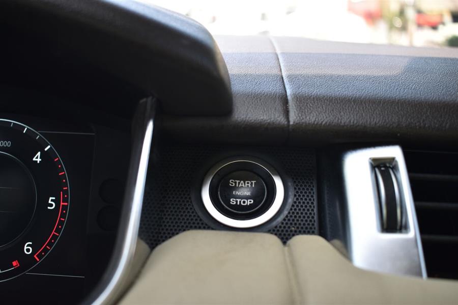 Used Land Rover Range Rover Sport SE Td6 AWD 4dr SUV 2018 | Camy Cars. Great Neck, New York Used Land Rover Range Rover Sport SE Td6 AWD 4dr SUV 2018 | Camy Cars. Great Neck, New York