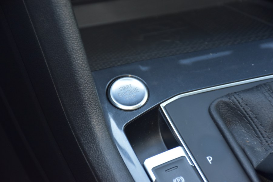 Used Volkswagen Tiguan 2.0T SEL FWD 2020 | Highline Car Connection. Waterbury, Connecticut Used Volkswagen Tiguan 2.0T SEL FWD 2020 | Highline Car Connection. Waterbury, Connecticut