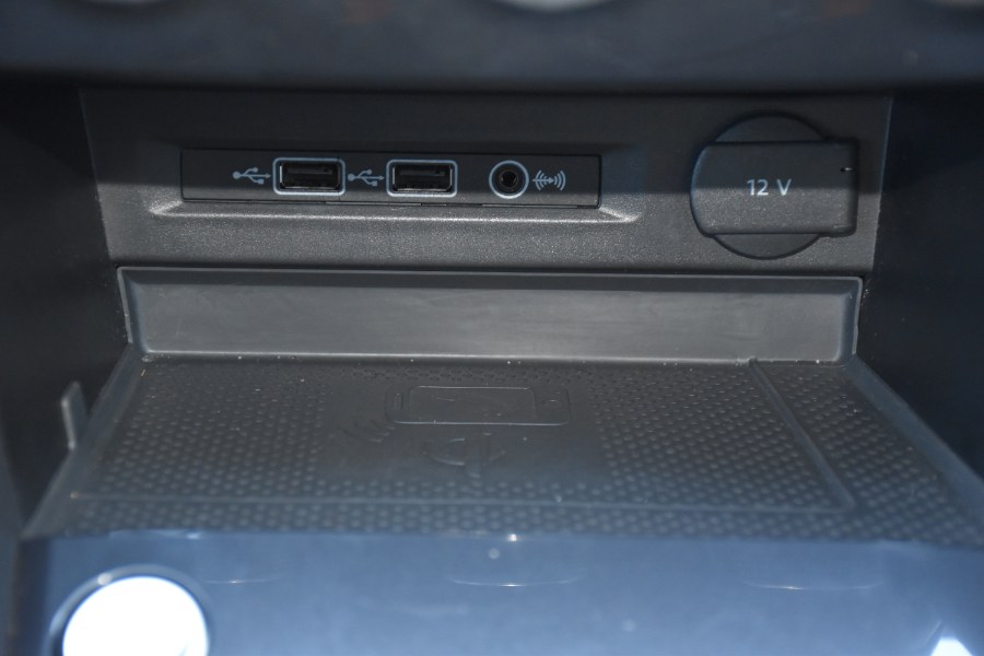 Used Volkswagen Tiguan 2.0T SEL FWD 2020 | Highline Car Connection. Waterbury, Connecticut Used Volkswagen Tiguan 2.0T SEL FWD 2020 | Highline Car Connection. Waterbury, Connecticut