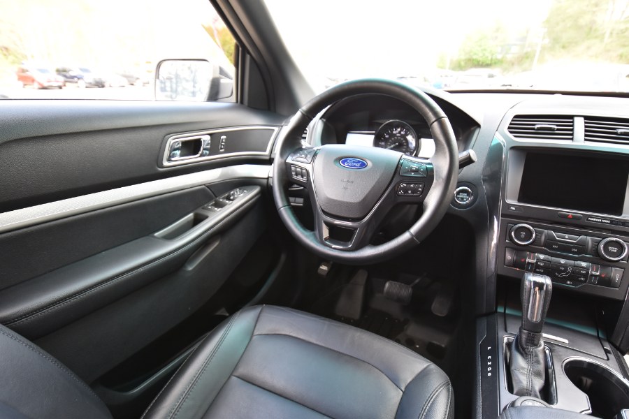 Used Ford Explorer 4WD 4dr XLT 2016 | Highline Car Connection. Waterbury, Connecticut Used Ford Explorer 4WD 4dr XLT 2016 | Highline Car Connection. Waterbury, Connecticut