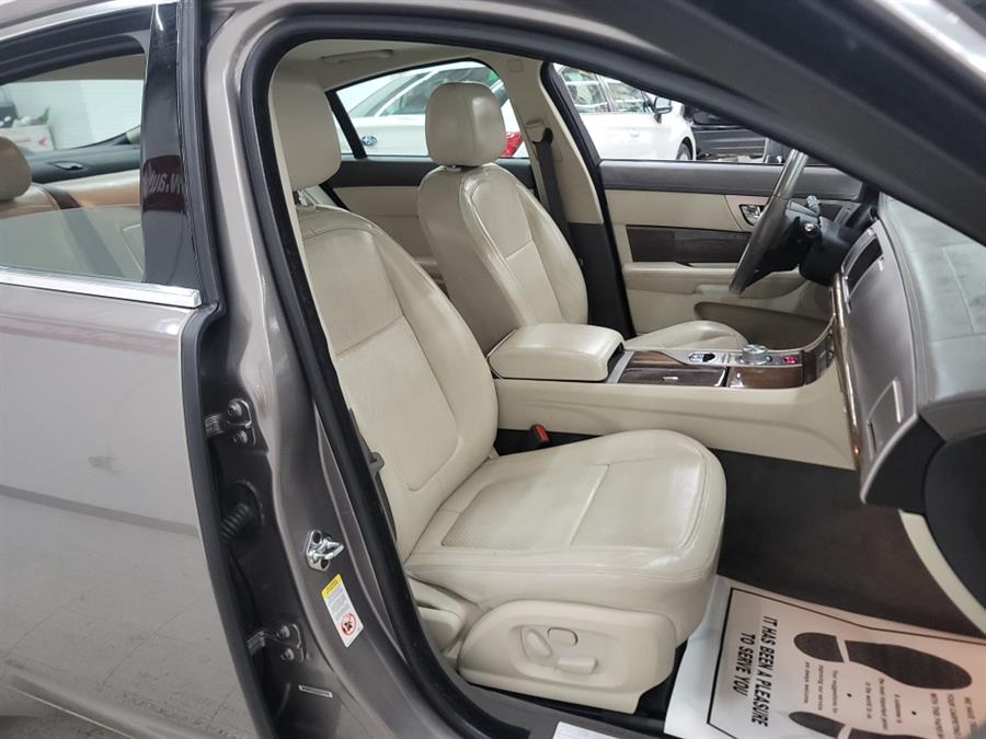 2009 Jaguar XF 4dr Sdn Premium Luxury, available for sale in West Haven, Connecticut | Auto Fair Inc.. West Haven, Connecticut 2009 Jaguar XF 4dr Sdn Premium Luxury, available for sale in West Haven, Connecticut | Auto Fair Inc.. West Haven, Connecticut