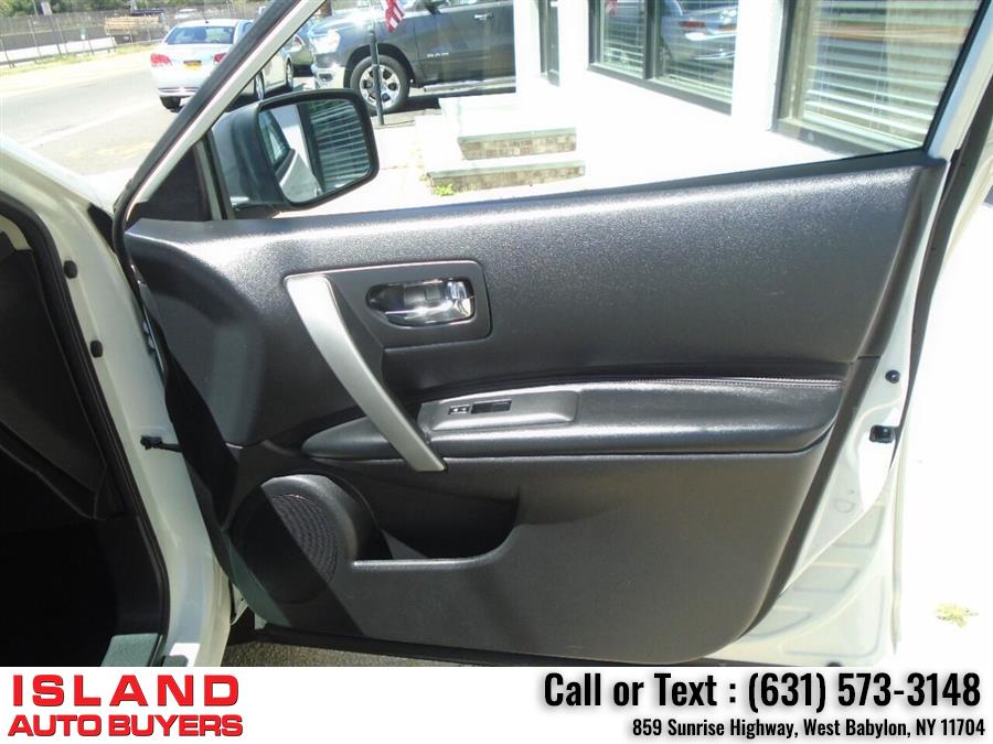 2010 Nissan Rogue SL AWD 4dr Crossover, available for sale in West Babylon, New York | Island Auto Buyers. West Babylon, New York 2010 Nissan Rogue SL AWD 4dr Crossover, available for sale in West Babylon, New York | Island Auto Buyers. West Babylon, New York