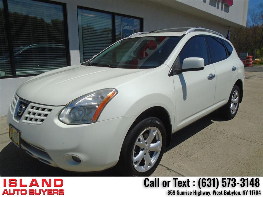 2010 nissan rogue white