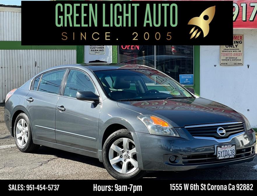 2007 Nissan Altima 4dr Sdn I4 CVT 2.5 S, available for sale in Corona, California | Green Light Auto. Corona, California