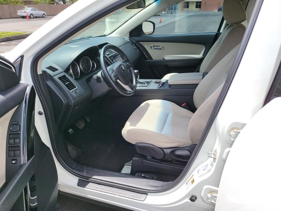 2015 Mazda CX-9 AWD 4dr Sport, available for sale in Hartford, Connecticut | Lex Autos LLC. Hartford, Connecticut 2015 Mazda CX-9 AWD 4dr Sport, available for sale in Hartford, Connecticut | Lex Autos LLC. Hartford, Connecticut