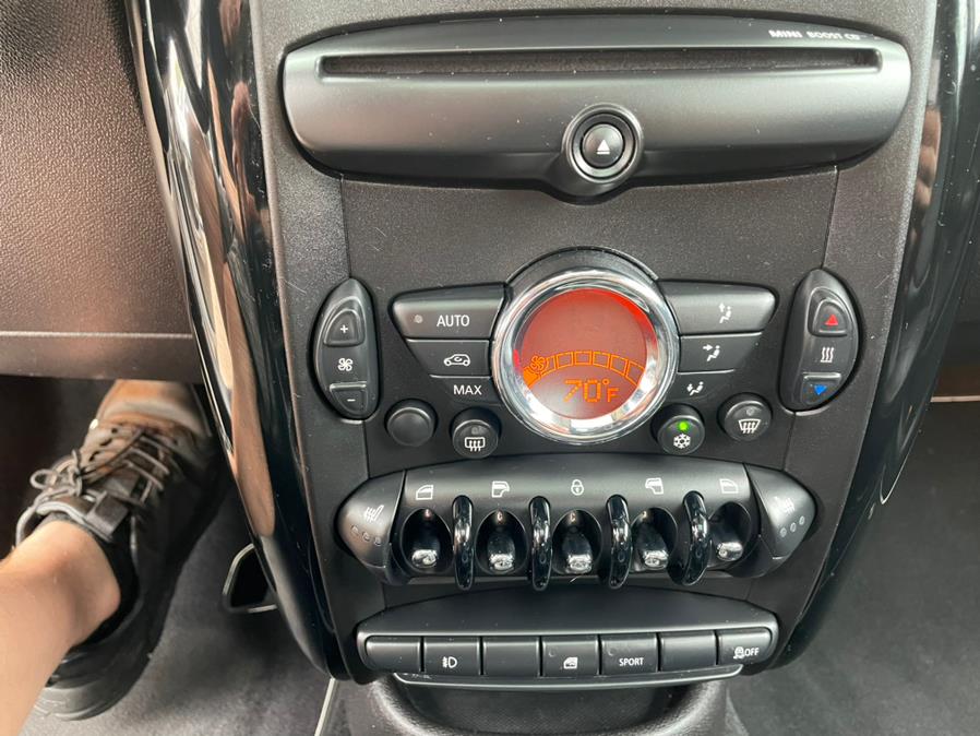 2012 MINI Cooper Countryman AWD 4dr S ALL4, available for sale in Manchester, Connecticut | Carsonmain LLC. Manchester, Connecticut 2012 MINI Cooper Countryman AWD 4dr S ALL4, available for sale in Manchester, Connecticut | Carsonmain LLC. Manchester, Connecticut