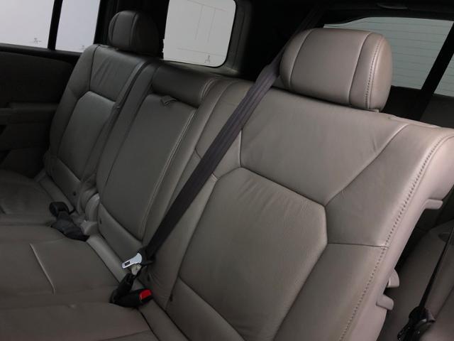 2011 Honda Pilot 4WD 4dr EX-L, available for sale in Naugatuck, Connecticut | J&M Automotive Sls&Svc LLC. Naugatuck, Connecticut 2011 Honda Pilot 4WD 4dr EX-L, available for sale in Naugatuck, Connecticut | J&M Automotive Sls&Svc LLC. Naugatuck, Connecticut