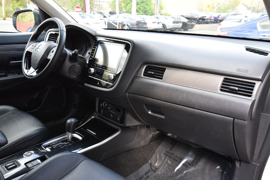 2020 Mitsubishi Outlander SEL S-AWC, available for sale in Waterbury, Connecticut | Highline Car Connection. Waterbury, Connecticut 2020 Mitsubishi Outlander SEL S-AWC, available for sale in Waterbury, Connecticut | Highline Car Connection. Waterbury, Connecticut
