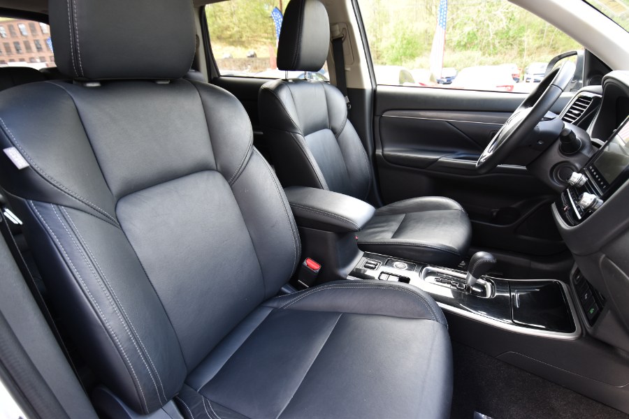 2020 Mitsubishi Outlander SEL S-AWC, available for sale in Waterbury, Connecticut | Highline Car Connection. Waterbury, Connecticut 2020 Mitsubishi Outlander SEL S-AWC, available for sale in Waterbury, Connecticut | Highline Car Connection. Waterbury, Connecticut