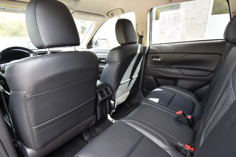 2020 Mitsubishi Outlander SEL S-AWC, available for sale in Waterbury, Connecticut | Highline Car Connection. Waterbury, Connecticut 2020 Mitsubishi Outlander SEL S-AWC, available for sale in Waterbury, Connecticut | Highline Car Connection. Waterbury, Connecticut