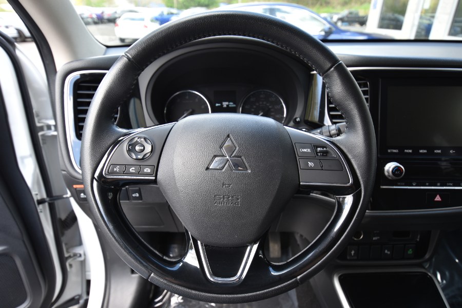 2020 Mitsubishi Outlander SEL S-AWC, available for sale in Waterbury, Connecticut | Highline Car Connection. Waterbury, Connecticut 2020 Mitsubishi Outlander SEL S-AWC, available for sale in Waterbury, Connecticut | Highline Car Connection. Waterbury, Connecticut