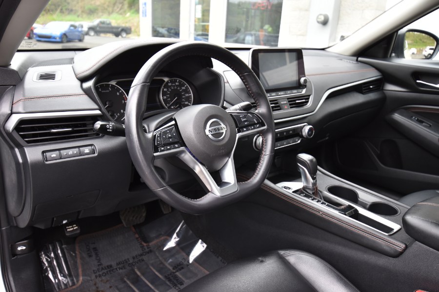 Used Nissan Altima 2.5 SR Sedan 2020 | Highline Car Connection. Waterbury, Connecticut Used Nissan Altima 2.5 SR Sedan 2020 | Highline Car Connection. Waterbury, Connecticut