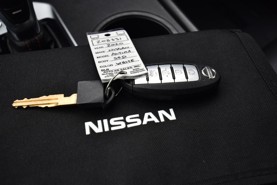 Used Nissan Altima 2.5 SR Sedan 2020 | Highline Car Connection. Waterbury, Connecticut Used Nissan Altima 2.5 SR Sedan 2020 | Highline Car Connection. Waterbury, Connecticut