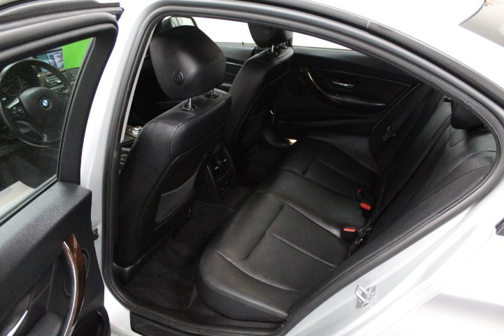 Used BMW 3 Series 4dr Sdn 328i xDrive AWD SULEV South Africa 2013 | New England Auto Sales LLC. Plainville, Connecticut Used BMW 3 Series 4dr Sdn 328i xDrive AWD SULEV South Africa 2013 | New England Auto Sales LLC. Plainville, Connecticut