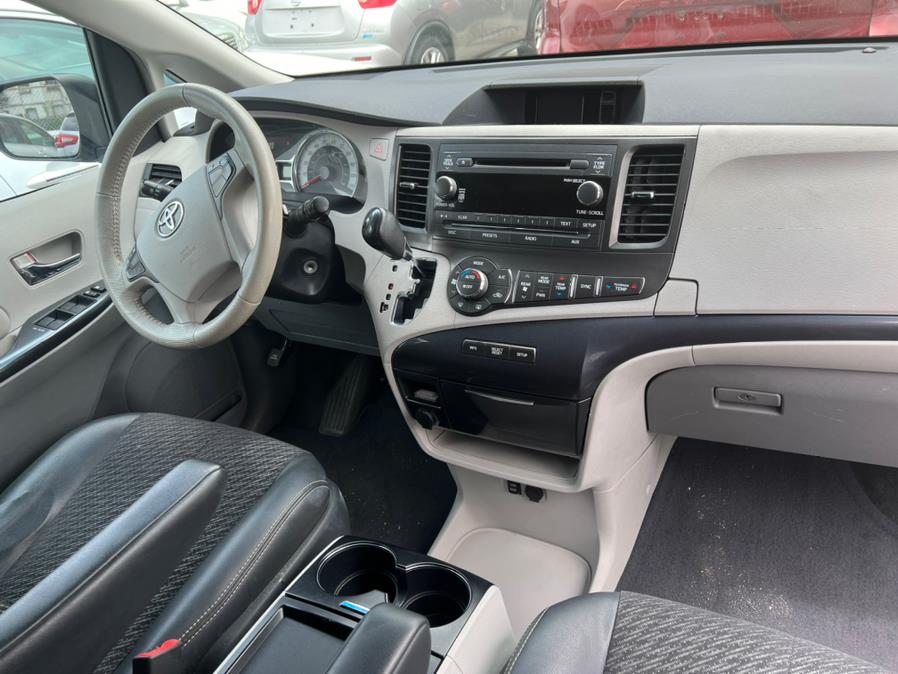 Used Toyota Sienna 5dr 8-Pass Van V6 SE FWD (Natl) 2011 | Atlantic Used Car Sales. Brooklyn, New York Used Toyota Sienna 5dr 8-Pass Van V6 SE FWD (Natl) 2011 | Atlantic Used Car Sales. Brooklyn, New York