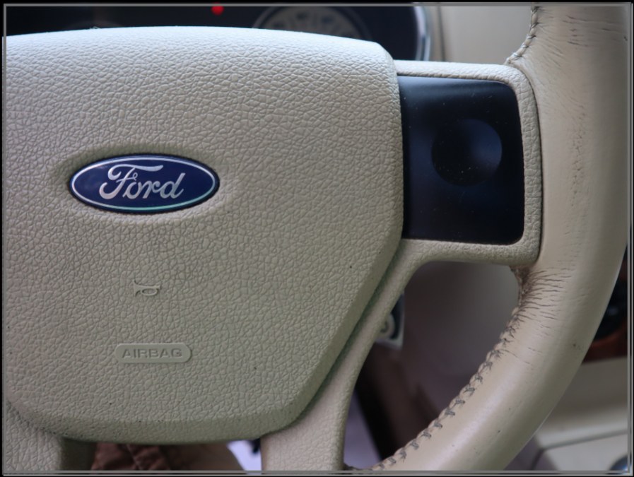 2006 Ford Explorer 4dr 114" WB 4.0L Eddie Bauer 4WD, available for sale in Huntington Station, New York | My Auto Inc.. Huntington Station, New York 2006 Ford Explorer 4dr 114" WB 4.0L Eddie Bauer 4WD, available for sale in Huntington Station, New York | My Auto Inc.. Huntington Station, New York