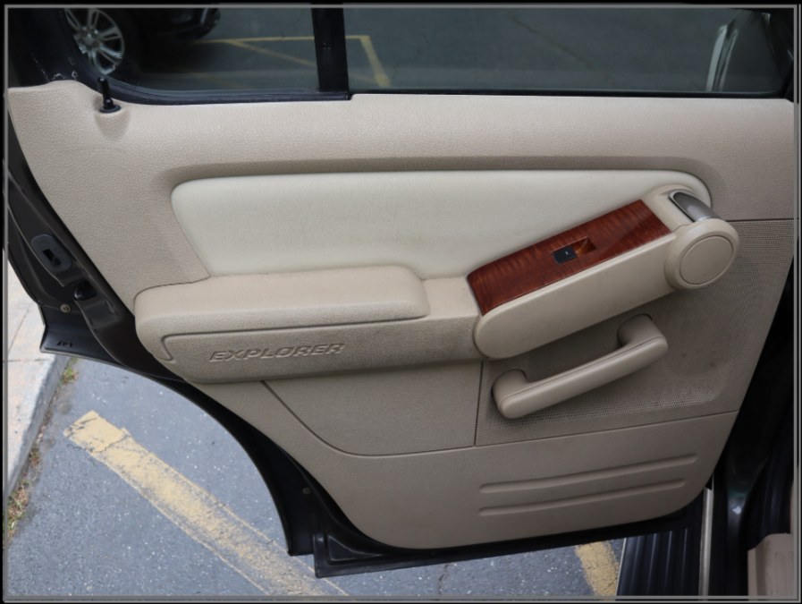 2006 Ford Explorer 4dr 114" WB 4.0L Eddie Bauer 4WD, available for sale in Huntington Station, New York | My Auto Inc.. Huntington Station, New York 2006 Ford Explorer 4dr 114" WB 4.0L Eddie Bauer 4WD, available for sale in Huntington Station, New York | My Auto Inc.. Huntington Station, New York