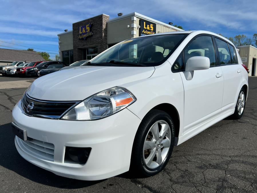 2011 Nissan Versa 5dr HB I4 Auto 1.8  SL, available for sale in Plantsville, Connecticut | L&S Automotive LLC. Plantsville, Connecticut