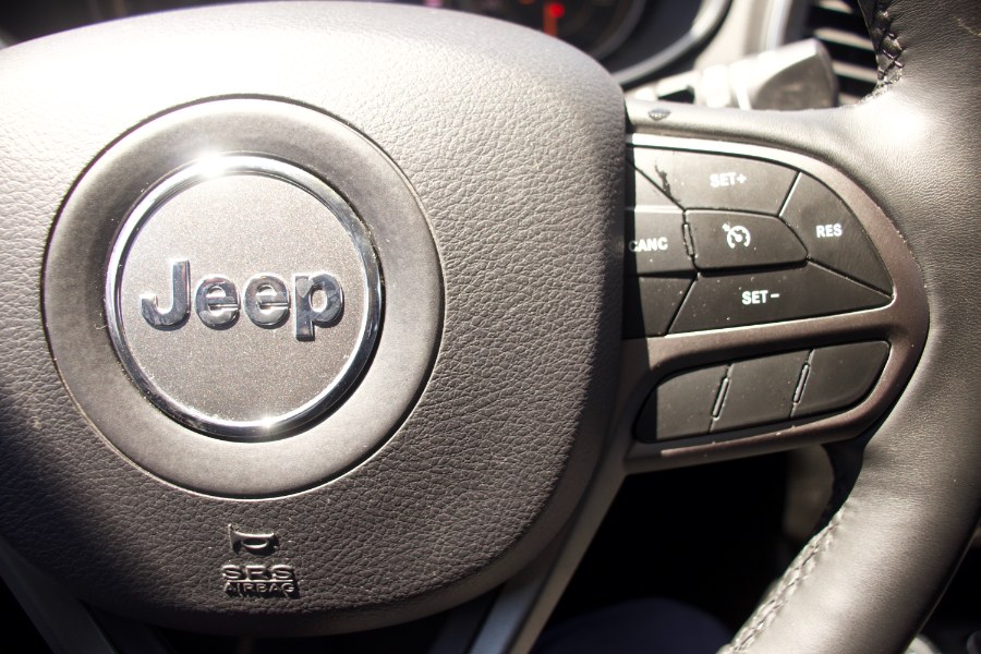 Used Jeep Cherokee Latitude Plus 4x4 2019 | Route 27 Auto Mall. Linden, New Jersey Used Jeep Cherokee Latitude Plus 4x4 2019 | Route 27 Auto Mall. Linden, New Jersey