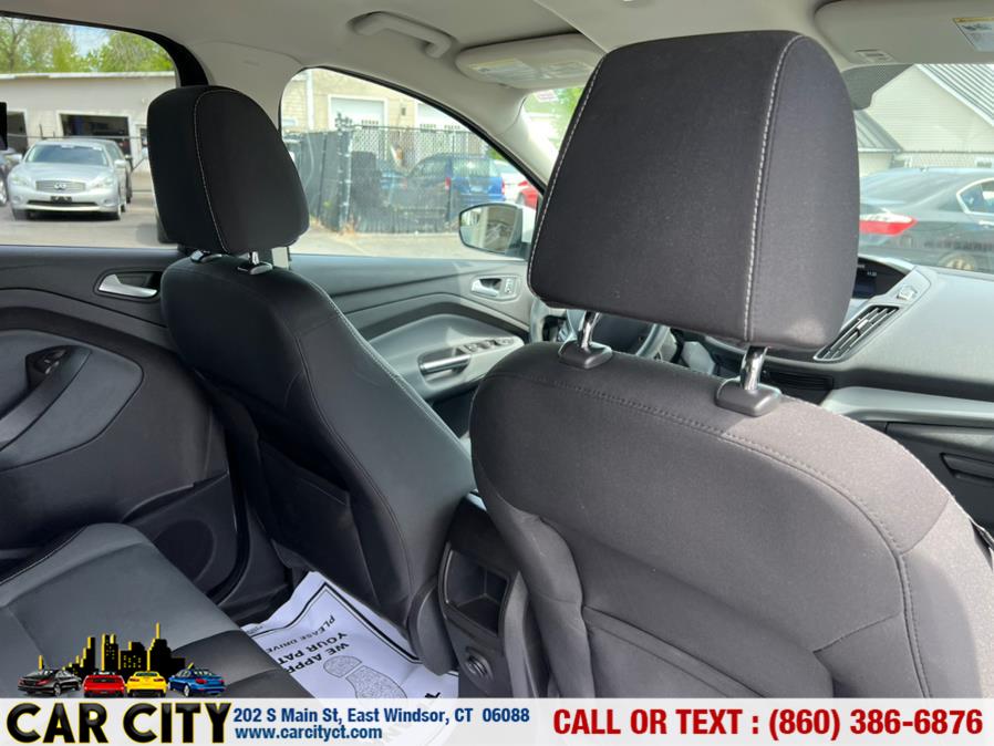 2013 Ford Escape 4WD 4dr SE, available for sale in East Windsor, Connecticut | Car City LLC. East Windsor, Connecticut 2013 Ford Escape 4WD 4dr SE, available for sale in East Windsor, Connecticut | Car City LLC. East Windsor, Connecticut