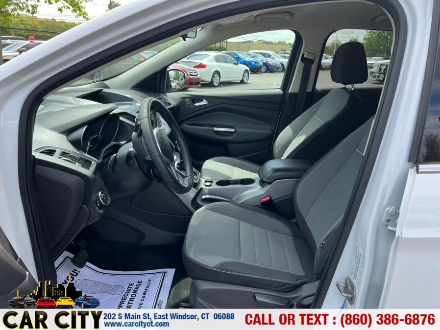 2013 Ford Escape 4WD 4dr SE, available for sale in East Windsor, Connecticut | Car City LLC. East Windsor, Connecticut 2013 Ford Escape 4WD 4dr SE, available for sale in East Windsor, Connecticut | Car City LLC. East Windsor, Connecticut