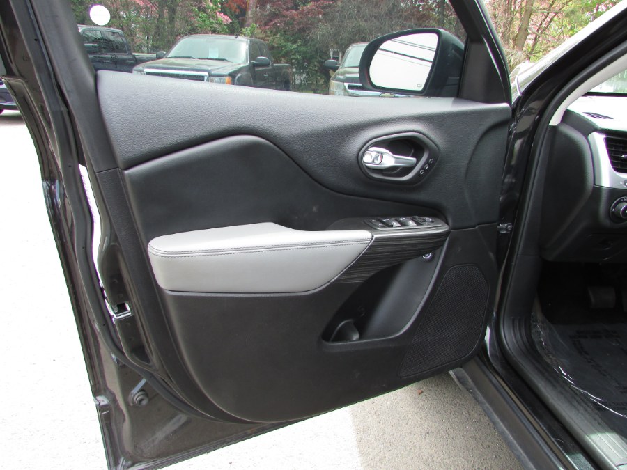 2014 Jeep Cherokee 4WD 4dr Limited, available for sale in East Windsor, Connecticut | United Auto Sales of E Windsor, Inc. East Windsor, Connecticut 2014 Jeep Cherokee 4WD 4dr Limited, available for sale in East Windsor, Connecticut | United Auto Sales of E Windsor, Inc. East Windsor, Connecticut