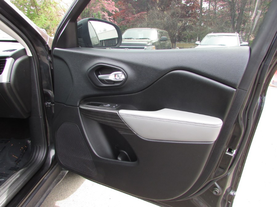 2014 Jeep Cherokee 4WD 4dr Limited, available for sale in East Windsor, Connecticut | United Auto Sales of E Windsor, Inc. East Windsor, Connecticut 2014 Jeep Cherokee 4WD 4dr Limited, available for sale in East Windsor, Connecticut | United Auto Sales of E Windsor, Inc. East Windsor, Connecticut