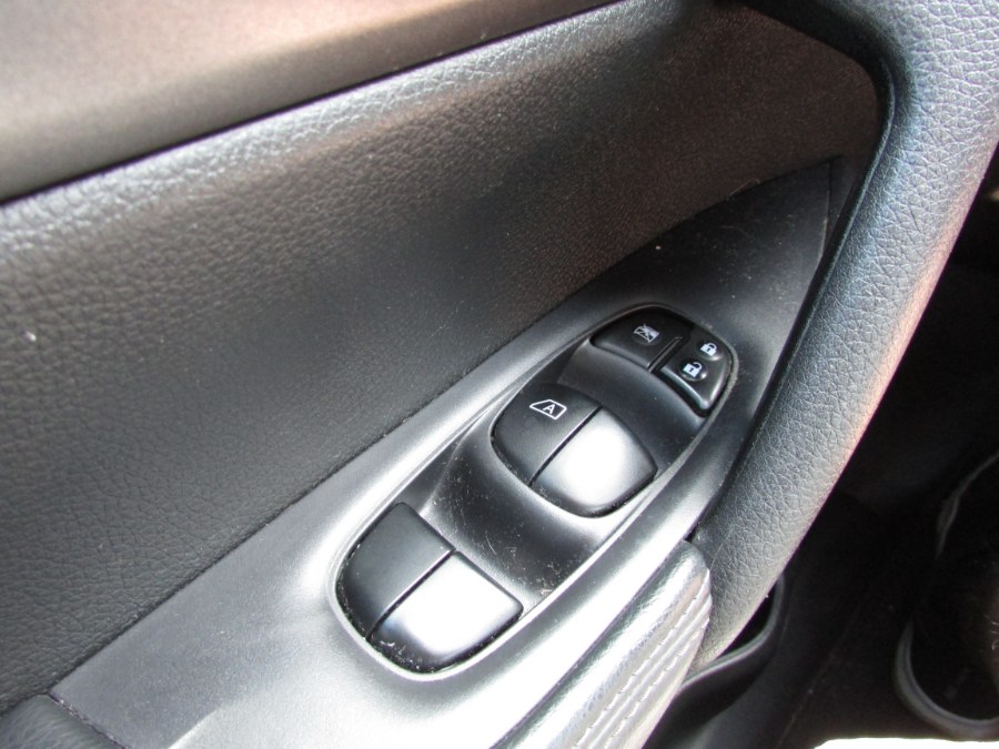 Used Nissan Rogue AWD 4dr S *Ltd Avail* 2015 | United Auto Sales of E Windsor, Inc. East Windsor, Connecticut Used Nissan Rogue AWD 4dr S *Ltd Avail* 2015 | United Auto Sales of E Windsor, Inc. East Windsor, Connecticut