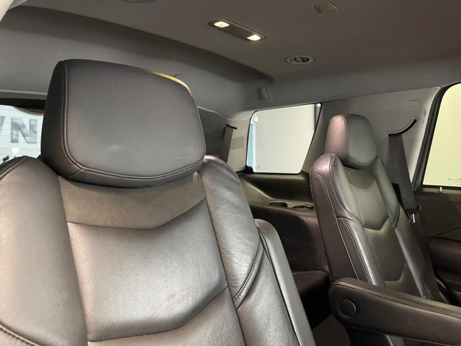 2019 Cadillac Escalade 4WD 4dr Luxury, available for sale in Inwood, New York | 5 Towns Drive. Inwood, New York 2019 Cadillac Escalade 4WD 4dr Luxury, available for sale in Inwood, New York | 5 Towns Drive. Inwood, New York