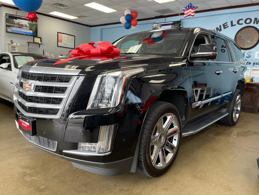 2019 Cadillac Escalade 4WD 4dr Luxury, available for sale in Inwood, New York | 5 Towns Drive. Inwood, New York 2019 Cadillac Escalade 4WD 4dr Luxury, available for sale in Inwood, New York | 5 Towns Drive. Inwood, New York
