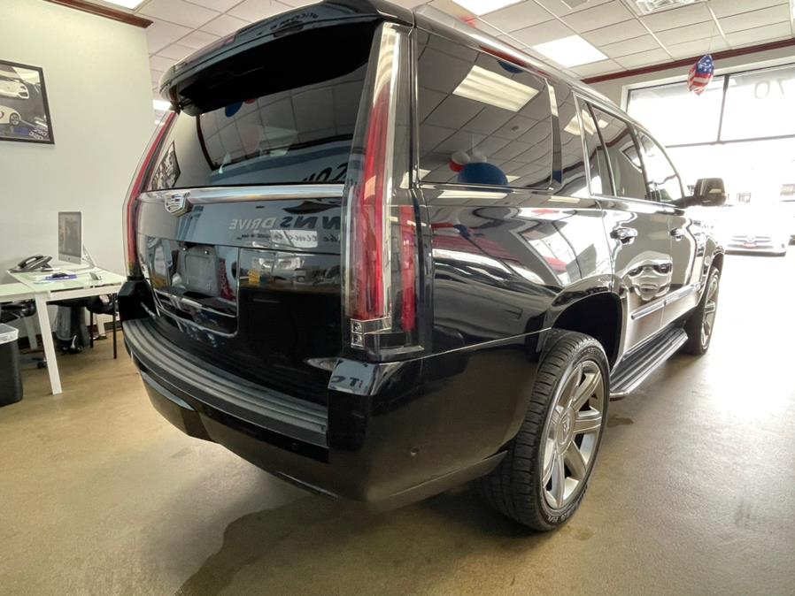 2019 Cadillac Escalade 4WD 4dr Luxury, available for sale in Inwood, New York | 5 Towns Drive. Inwood, New York 2019 Cadillac Escalade 4WD 4dr Luxury, available for sale in Inwood, New York | 5 Towns Drive. Inwood, New York