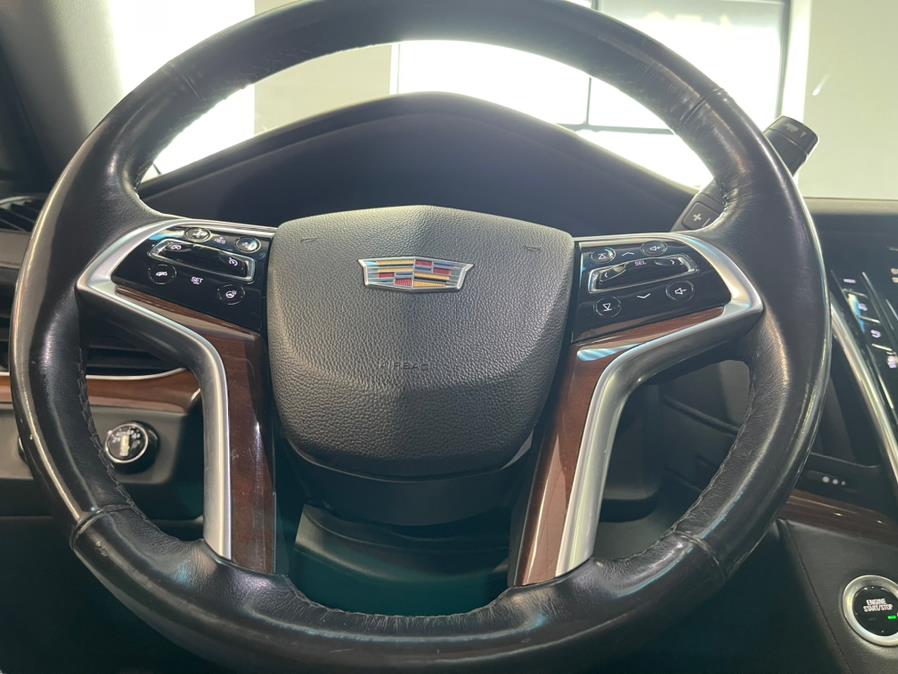 2019 Cadillac Escalade 4WD 4dr Luxury, available for sale in Inwood, New York | 5 Towns Drive. Inwood, New York 2019 Cadillac Escalade 4WD 4dr Luxury, available for sale in Inwood, New York | 5 Towns Drive. Inwood, New York