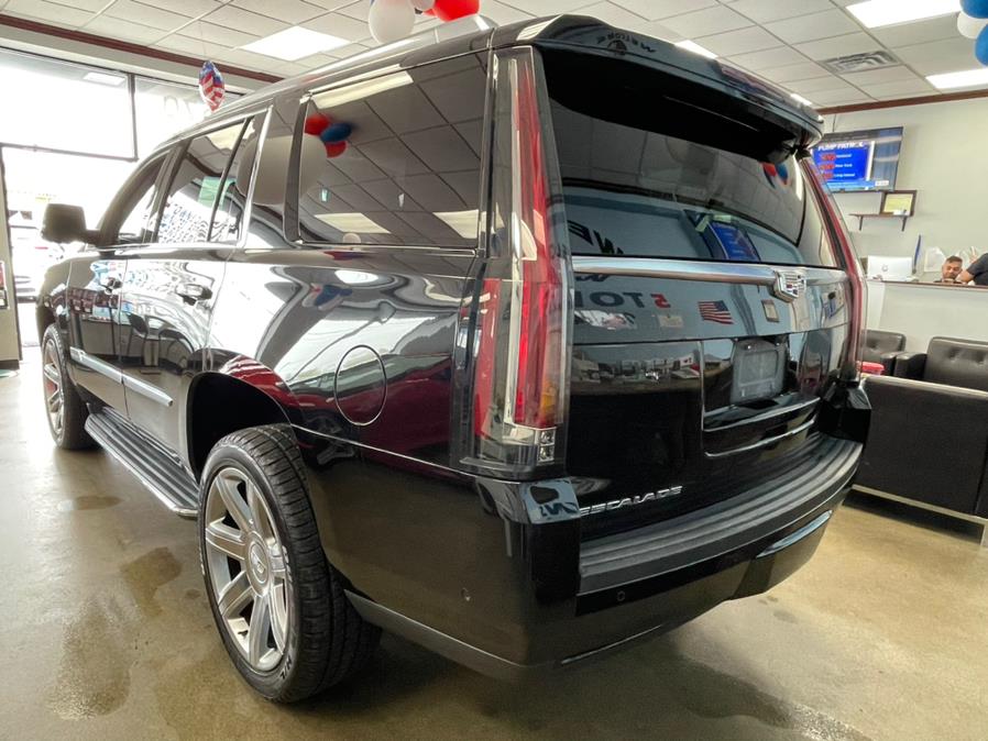 2019 Cadillac Escalade 4WD 4dr Luxury, available for sale in Inwood, New York | 5 Towns Drive. Inwood, New York 2019 Cadillac Escalade 4WD 4dr Luxury, available for sale in Inwood, New York | 5 Towns Drive. Inwood, New York