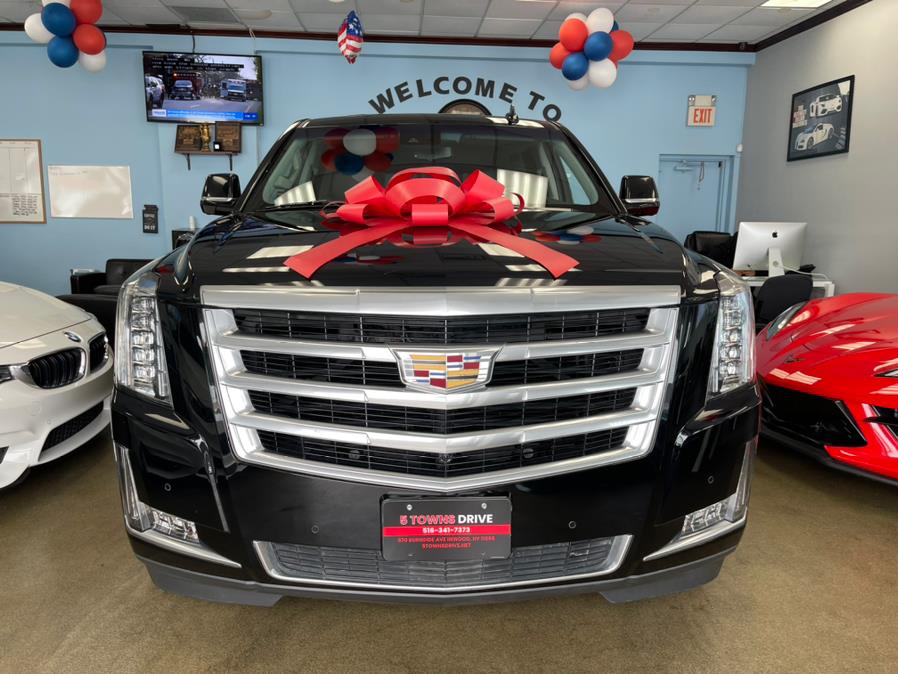2019 Cadillac Escalade 4WD 4dr Luxury, available for sale in Inwood, New York | 5 Towns Drive. Inwood, New York 2019 Cadillac Escalade 4WD 4dr Luxury, available for sale in Inwood, New York | 5 Towns Drive. Inwood, New York