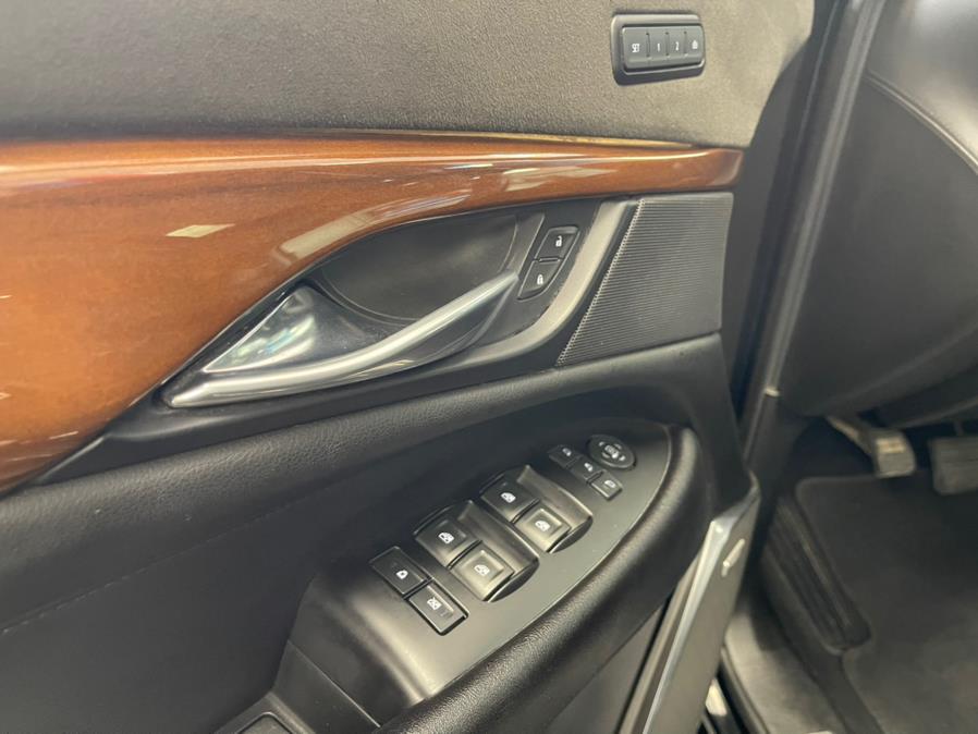 2019 Cadillac Escalade 4WD 4dr Luxury, available for sale in Inwood, New York | 5 Towns Drive. Inwood, New York 2019 Cadillac Escalade 4WD 4dr Luxury, available for sale in Inwood, New York | 5 Towns Drive. Inwood, New York