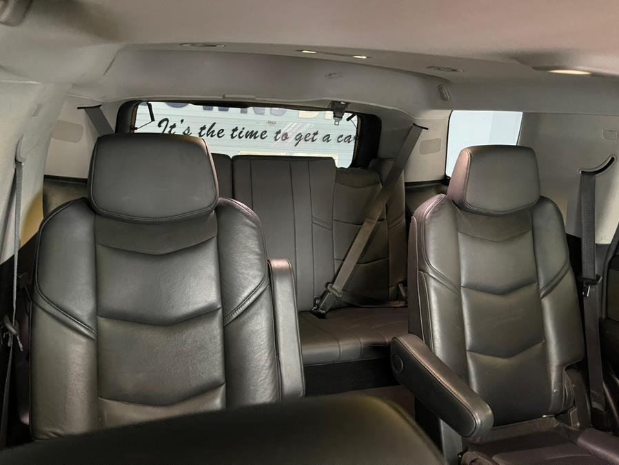 2019 Cadillac Escalade 4WD 4dr Luxury, available for sale in Inwood, New York | 5 Towns Drive. Inwood, New York 2019 Cadillac Escalade 4WD 4dr Luxury, available for sale in Inwood, New York | 5 Towns Drive. Inwood, New York