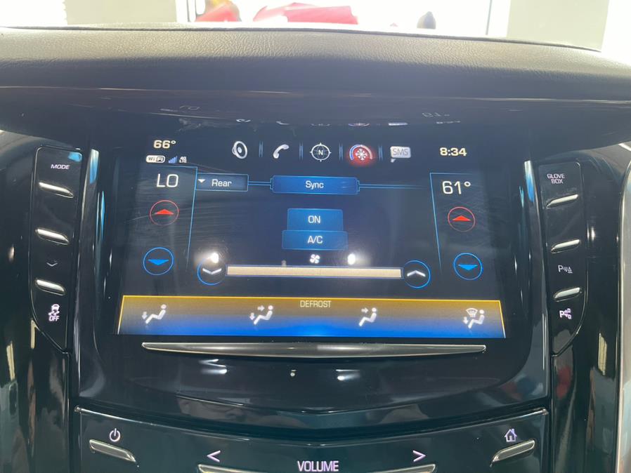 2019 Cadillac Escalade 4WD 4dr Luxury, available for sale in Inwood, New York | 5 Towns Drive. Inwood, New York 2019 Cadillac Escalade 4WD 4dr Luxury, available for sale in Inwood, New York | 5 Towns Drive. Inwood, New York