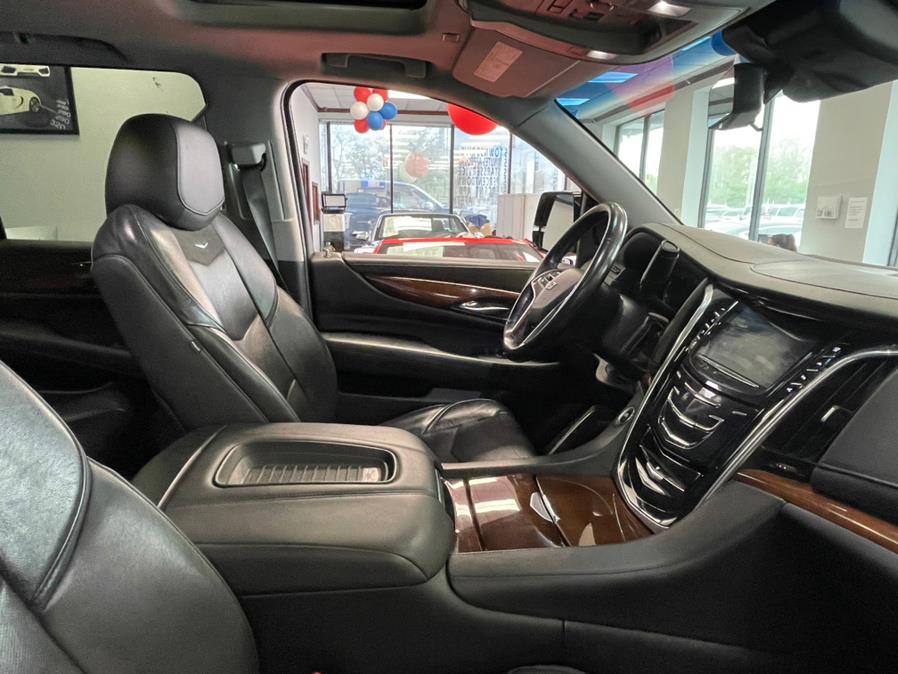 2019 Cadillac Escalade 4WD 4dr Luxury, available for sale in Inwood, New York | 5 Towns Drive. Inwood, New York 2019 Cadillac Escalade 4WD 4dr Luxury, available for sale in Inwood, New York | 5 Towns Drive. Inwood, New York