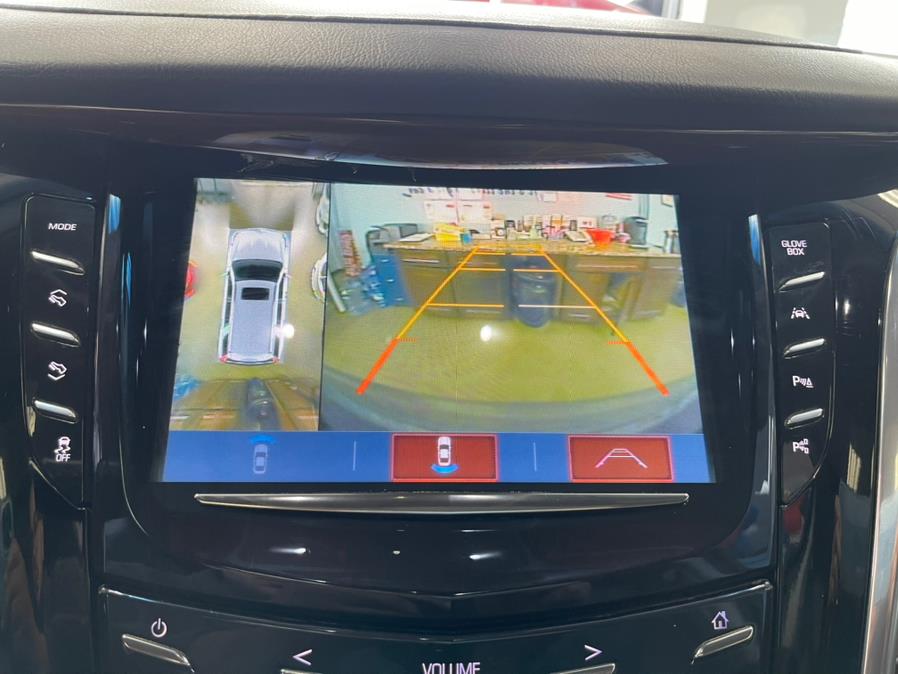 2019 Cadillac Escalade 4WD 4dr Luxury, available for sale in Inwood, New York | 5 Towns Drive. Inwood, New York 2019 Cadillac Escalade 4WD 4dr Luxury, available for sale in Inwood, New York | 5 Towns Drive. Inwood, New York
