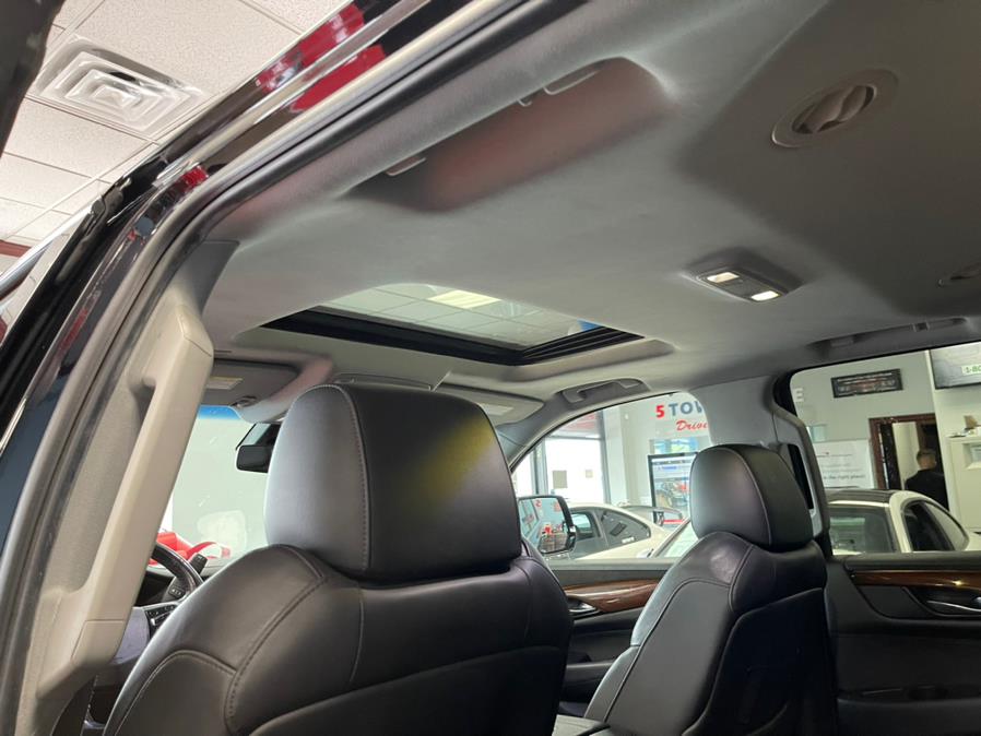 2019 Cadillac Escalade 4WD 4dr Luxury, available for sale in Inwood, New York | 5 Towns Drive. Inwood, New York 2019 Cadillac Escalade 4WD 4dr Luxury, available for sale in Inwood, New York | 5 Towns Drive. Inwood, New York