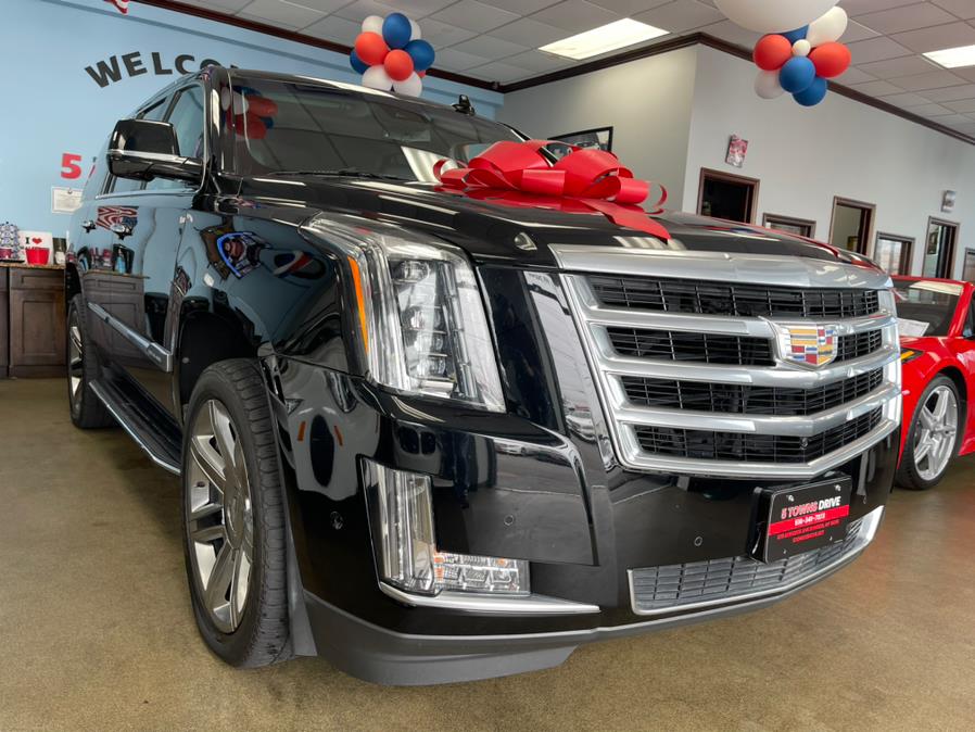 2019 Cadillac Escalade 4WD 4dr Luxury, available for sale in Inwood, New York | 5 Towns Drive. Inwood, New York 2019 Cadillac Escalade 4WD 4dr Luxury, available for sale in Inwood, New York | 5 Towns Drive. Inwood, New York