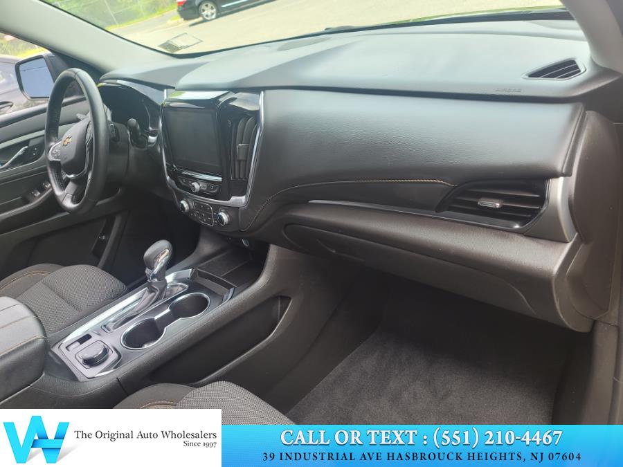 2021 Chevrolet Traverse AWD 4dr LT Cloth w/1LT, available for sale in Lodi, New Jersey | AW Auto & Truck Wholesalers, Inc. Lodi, New Jersey 2021 Chevrolet Traverse AWD 4dr LT Cloth w/1LT, available for sale in Lodi, New Jersey | AW Auto & Truck Wholesalers, Inc. Lodi, New Jersey