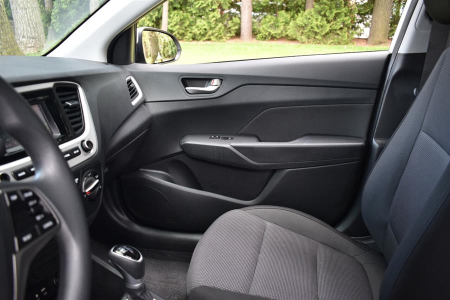 2021 Hyundai Accent SE 4dr Sedan 6M, available for sale in Great Neck, New York | Camy Cars. Great Neck, New York 2021 Hyundai Accent SE 4dr Sedan 6M, available for sale in Great Neck, New York | Camy Cars. Great Neck, New York