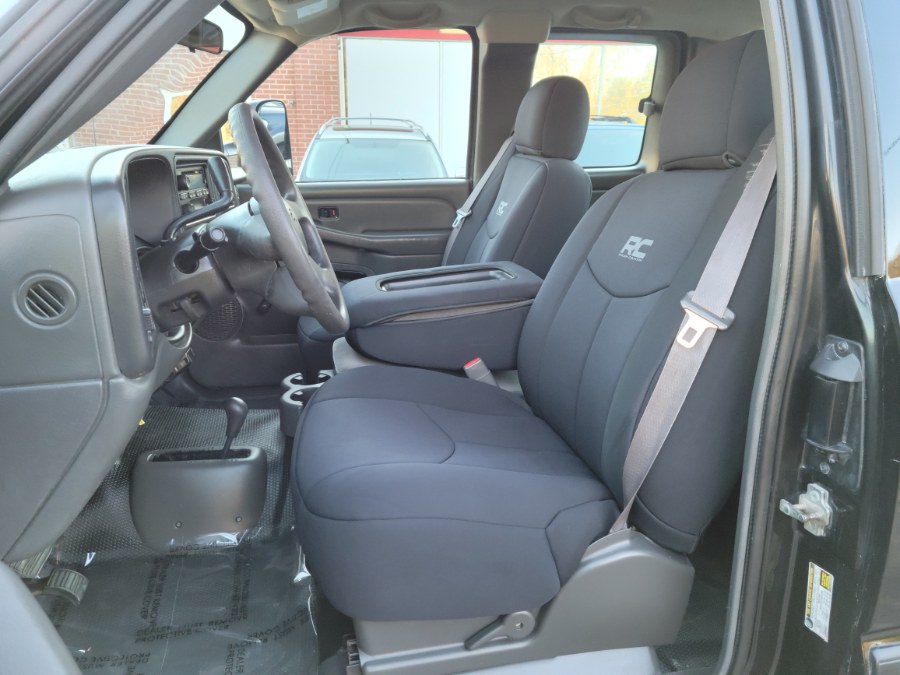 Used Chevrolet Silverado 2500HD 4WD 6.6 Duramax Diesel Extended Cab 2005 | Toro Auto. East Windsor, Connecticut Used Chevrolet Silverado 2500HD 4WD 6.6 Duramax Diesel Extended Cab 2005 | Toro Auto. East Windsor, Connecticut