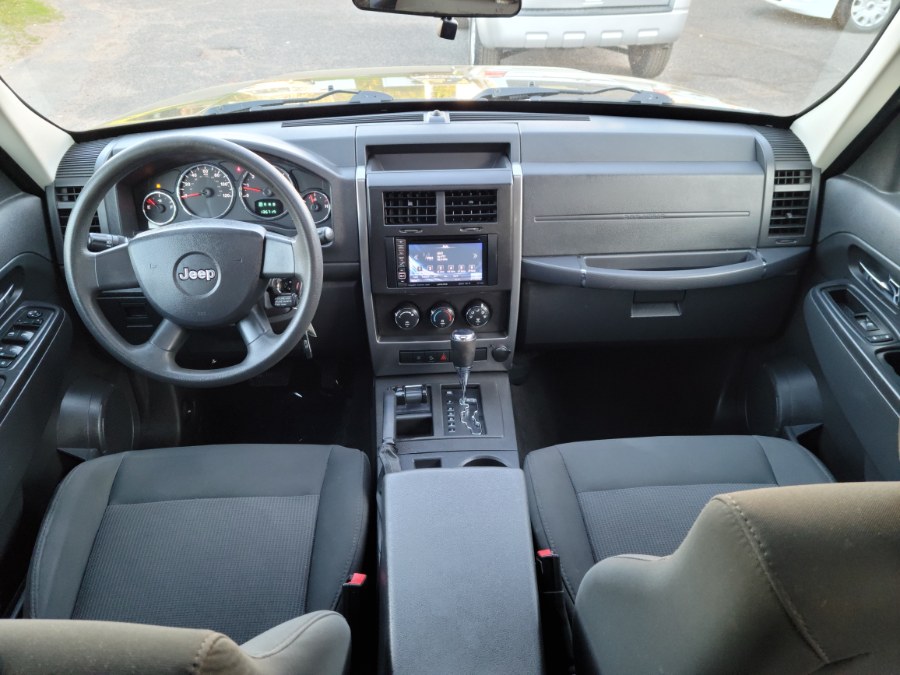 2009 Jeep Liberty 4WD 4dr Sport W/Sunroof, available for sale in East Windsor, Connecticut | Toro Auto. East Windsor, Connecticut 2009 Jeep Liberty 4WD 4dr Sport W/Sunroof, available for sale in East Windsor, Connecticut | Toro Auto. East Windsor, Connecticut